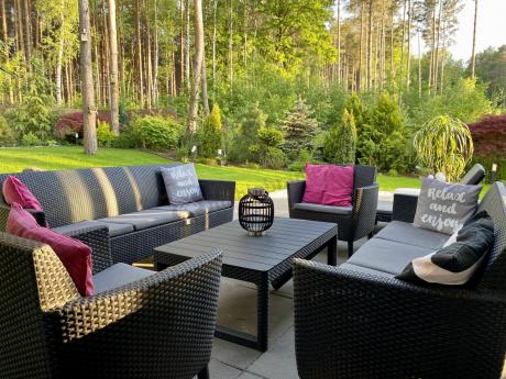 Zestaw ogrodowy z podnoszonym stolikiem