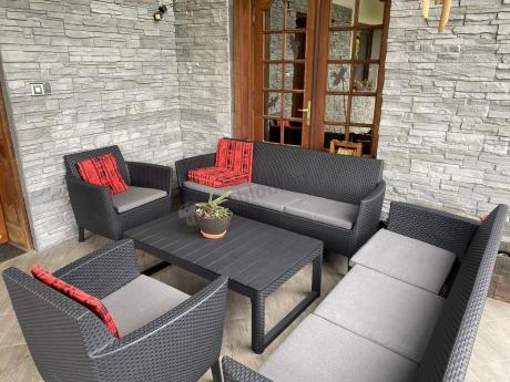 Zestaw ogrodowy z podnoszonym stolikiem