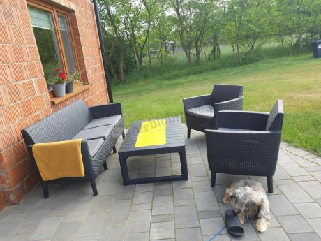 Zestaw ogrodowy z podnoszonym stolikiem