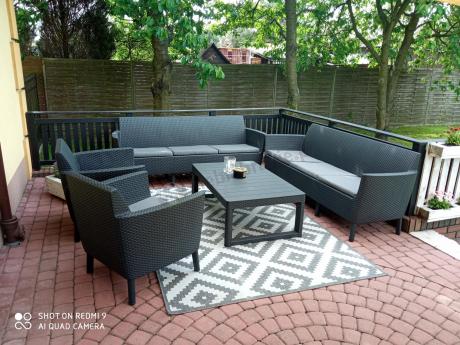 Zestaw ogrodowy z podnoszonym stolikiem