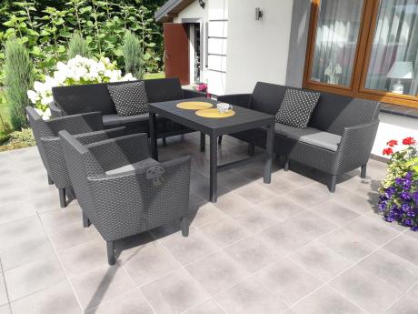 Zestaw ogrodowy z podnoszonym stolikiem