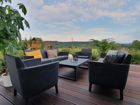 Zestaw ogrodowy z podnoszonym stolikiem