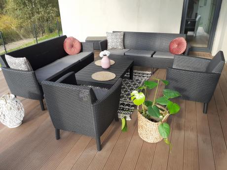 Zestaw ogrodowy z podnoszonym stolikiem