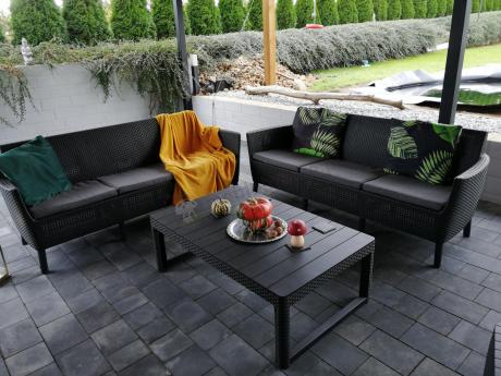 Zestaw ogrodowy z podnoszonym stolikiem