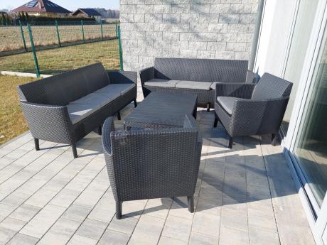 Zestaw ogrodowy z podnoszonym stolikiem