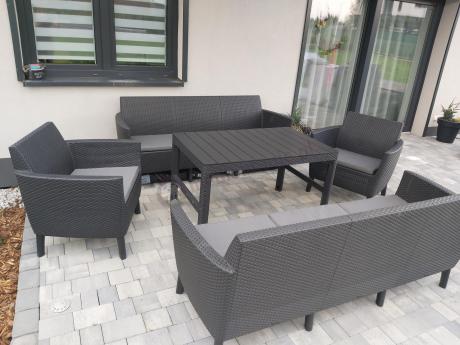 Zestaw ogrodowy z podnoszonym stolikiem