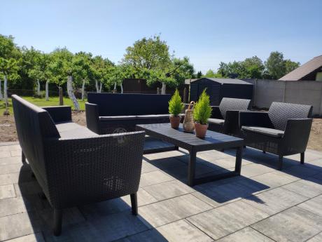 Zestaw ogrodowy z podnoszonym stolikiem