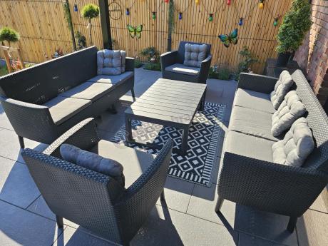 Zestaw ogrodowy z podnoszonym stolikiem