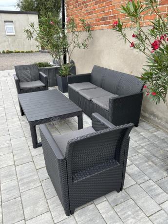 Zestaw ogrodowy z sofą, 2 fotelami i stołem podnoszonym K3L grafit