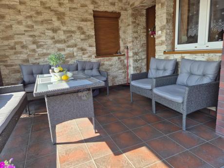 Zestaw ogrodowy z sofami 175cm, fotelami i wysokim stołem Perata Grande Anthracite