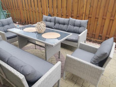 Zestaw technorattanowy z wysokim stołem Perata Grande Light Grey
