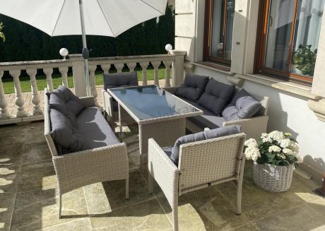 Zestaw technorattanowy z wysokim stołem Perata Grande Light Grey