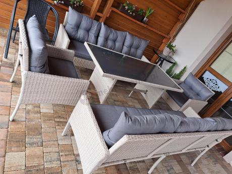 Zestaw technorattanowy z wysokim stołem Perata Grande Light Grey