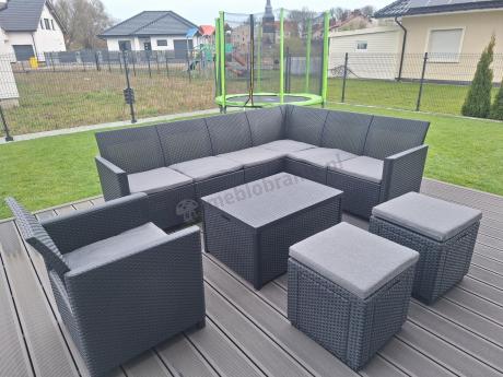 Zestaw z narożnikiem 172 x 222 cm, fotelem, dwiema pufami i stolikiem skrzynią