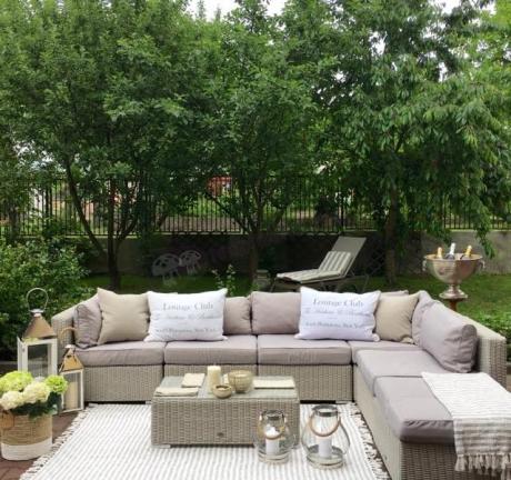 Meble ogrodowe technorattanowe w zjawiskowej aranżacji