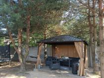 Aranżacja: Altana ogrodowa metalowa z dachem Hardtop Hater 3x3,5 - brązowa