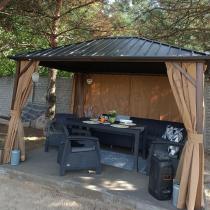 Aranżacja: Altana ogrodowa metalowa z dachem Hardtop Hater 3x3,5 - brązowa