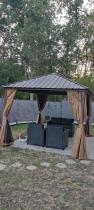 Aranżacja: Altana ogrodowa metalowa z dachem Hardtop Hater 3x3,5 - brązowa