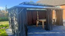 Aranżacja: Aluminiowa altana ogrodowa 3x6 z dachem z poliwęglanu i zasłonami - Havero