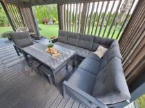 Aranżacja: Aluminiowy narożnik ogrodowy z fotelem, pufami i stołem 150x90cm Tavaro Corner Antracite