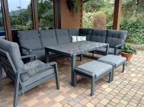Aranżacja: Aluminiowy narożnik ogrodowy z fotelem, pufami i stołem 150x90cm Tavaro Corner Antracite