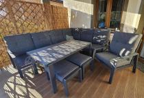 Aranżacja: Aluminiowy narożnik ogrodowy z fotelem, pufami i stołem 150x90cm Tavaro Corner Antracite