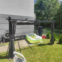 Aranżacja: Antracytowa pergola ogrodowa z zasłonami Hiro 3x4 - Grey