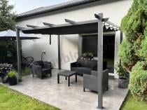 Aranżacja: Antracytowa pergola tarasowa 3x4 aluminium Kirn Szary