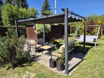 Aranżacja: Antracytowa pergola tarasowa 3x4 aluminium Kirn Szary