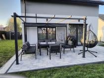 Aranżacja: Antracytowa pergola tarasowa 3x4 aluminium Kirn Szary
