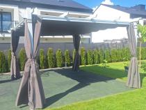 Aranżacja: Biała Aluminiowa pergola na taras z zasłonami Kirn 4x4 - Grey White