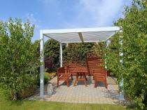 Aranżacja: Biała aluminiowa pergola tarasowa 3x3 żaluzjowa Lufel