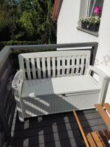 Aranżacja: Biała ławka na balkon ze schowkiem do przechowywania Keter Patio Bench