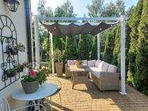 Aranżacja: Biała pergola na taras z materiałowym dachem Kirn 3x3 - Grey White