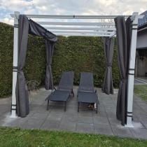 Aranżacja: Biała pergola na taras z zasłonami Kirn 3x3 - Grey White - 2025
