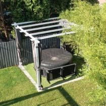 Aranżacja: Biała pergola na taras z zasłonami Kirn 3x3 - Grey White