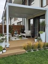 Aranżacja: Biała wolnostojąca pergola tarasowa 3x4 aluminiowa Lufel