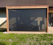 Aranżacja: Boczna roleta zacieniająca na ścianę 4m pergoli ogrodowej Lufel - 377x236cm - Woodlook