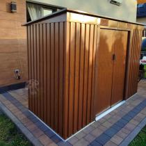 Aranżacja: Brązowy domek narzędziowy metalowy Ganner 261x121cm