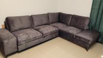 Aranżacja: Ciemnoszary narożnik welurowy z funkcją spania Flavio prawostronny 293x214 cm