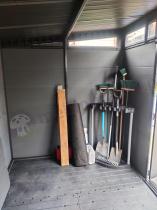 Aranżacja: Corner Tool Rack stojak na narzędzia ogrodowe
