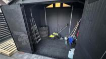 Aranżacja: Domek ogrodowy narzędziowy Keter Stronghold 8x6 Grey (4,4m2)