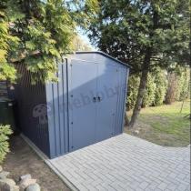 Aranżacja: Domek ogrodowy z grubszej blachy Hartt Plus 240x300x205cm - drzwi na zawiasach - Antracyt A16