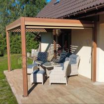 Aranżacja: Drewniana pergola tarasowa aluminium 3x4 z lamelami Woodlook Lufel