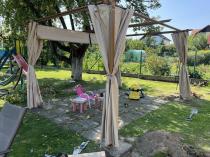 Aranżacja: Drewnopodobna pergola ogrodowa 3x4 Niro z zasłonami - Cream Wood