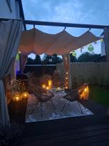 Aranżacja: Drewnopodobna pergola ogrodowa 3x4 Niro z zasłonami - Cream Wood
