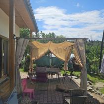 Aranżacja: Drewnopodobna pergola ogrodowa 3x4 Niro z zasłonami - Cream Wood