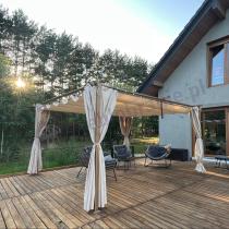 Aranżacja: Drewnopodobna pergola ogrodowa 4x4 Niro z zasłonami - Cream Wood