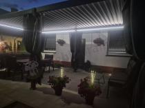 Aranżacja: Duża pergola lamelowa na taras z zasłonami, moskitierami i LED 3x6 Nefir 2.0 - Antracite, Gartwerk