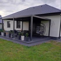 Aranżacja: Duża pergola ogrodowa metalowa 4x6 lamelowa Nefir 2.0 Antracyt + zasłony i moskitiera, Gartwerk